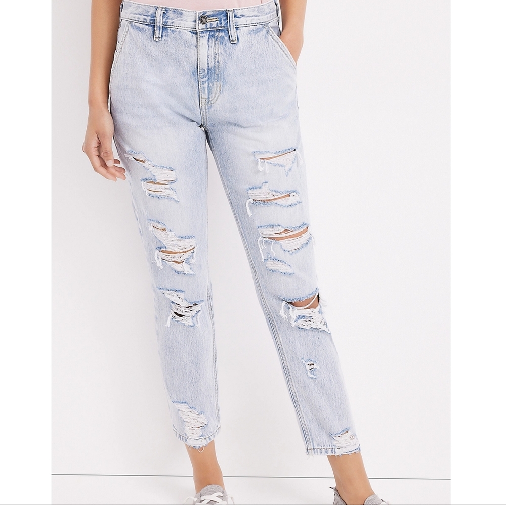 Kancan Light Wash Nonstretch High Rise Ripped Boyfriend Jeans 29